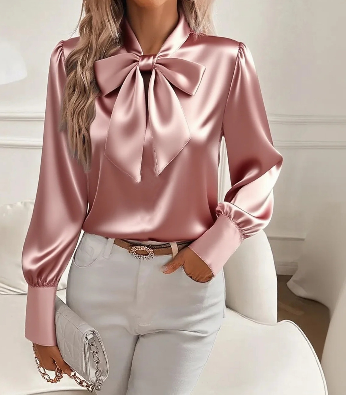 Strikdasblouse van satijn met  - Satin Bow Tie recensie en prijs